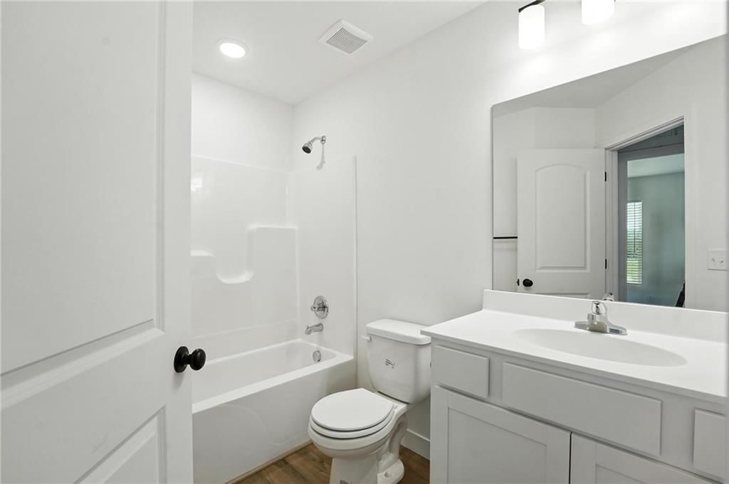 Photo 9 of 18 - 27302 Acacia Drive