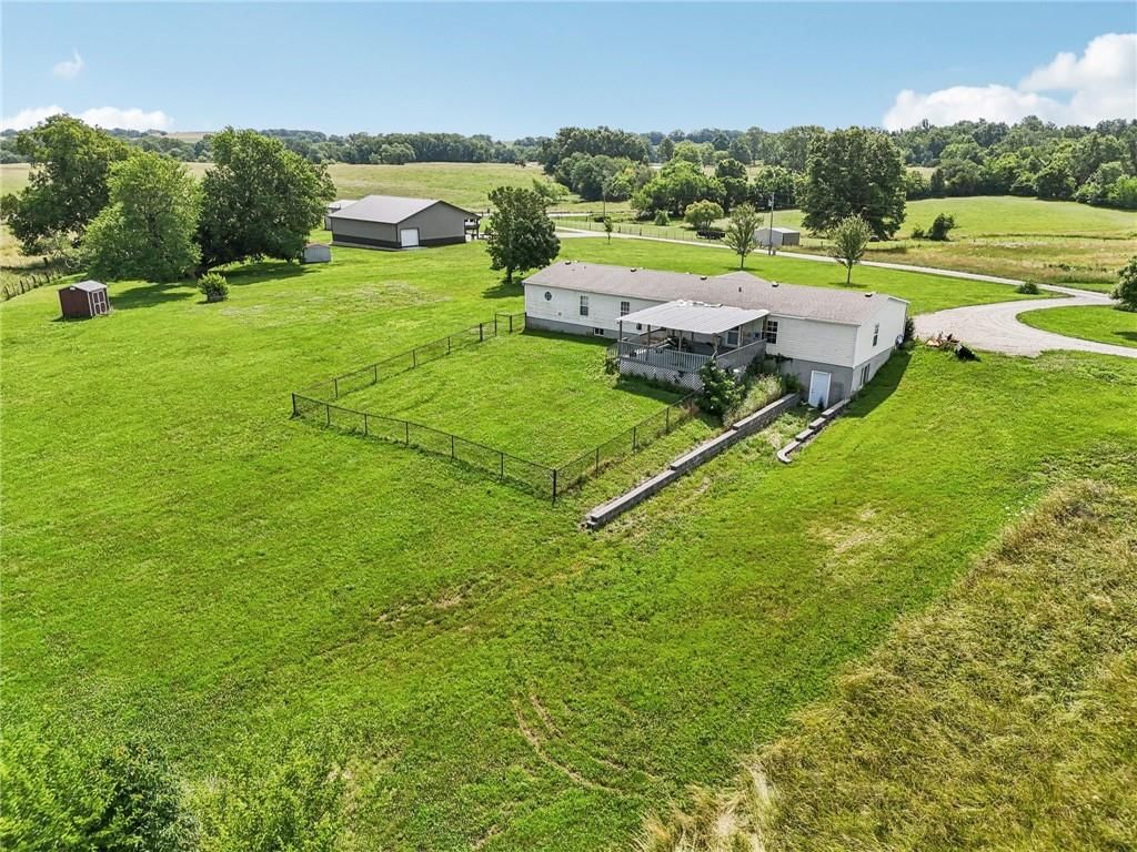 507 NW 165 Road — photo 31