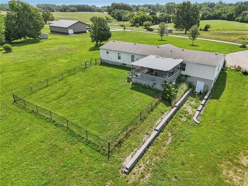 507 NW 165 Road — photo 32