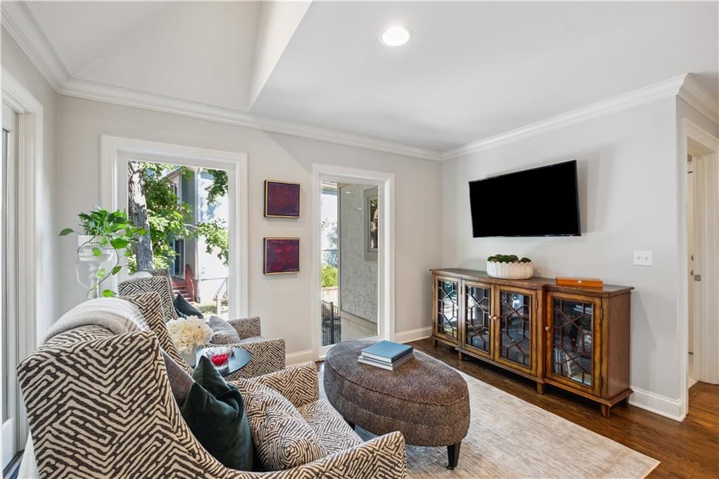 12309 Catalina Street — photo 10
