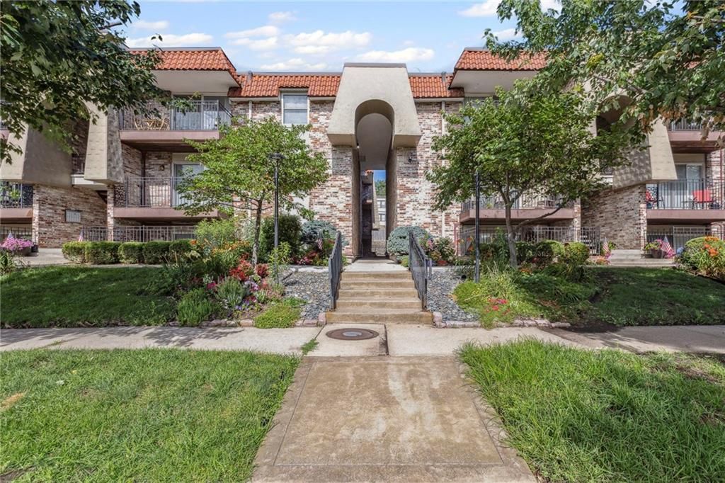 5006 Baltimore Avenue, Kansas City, MO