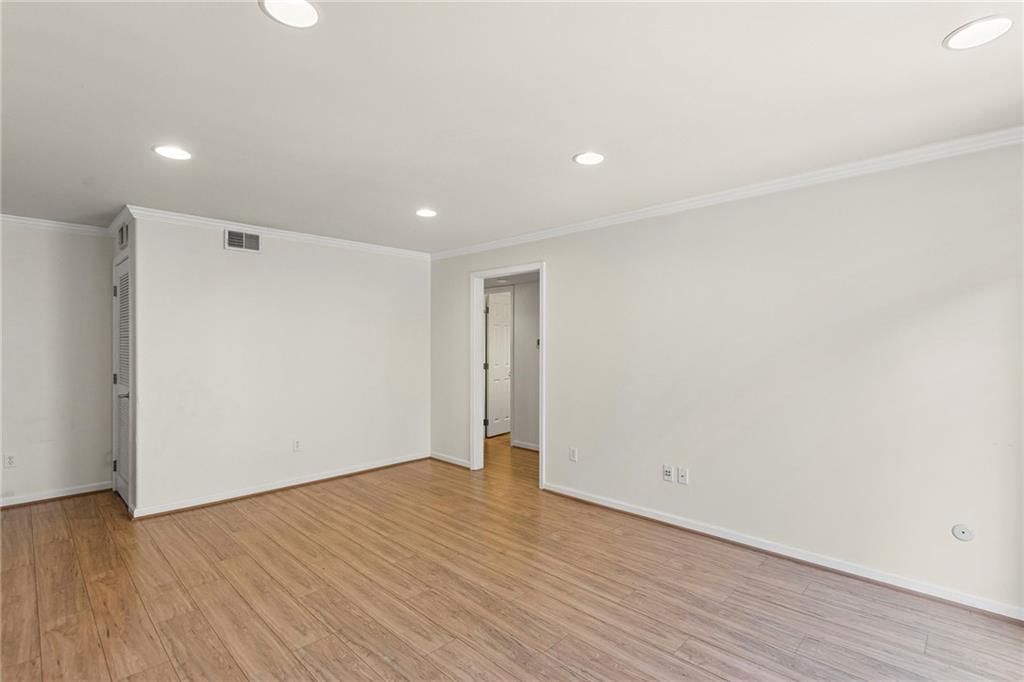 5006 Baltimore Avenue — photo 10