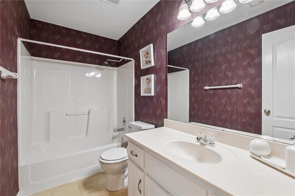Photo 32 of 42 - 435 W Colleen Court