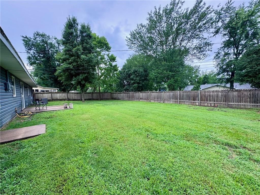 1012 Meadowbrook Road E — photo 16