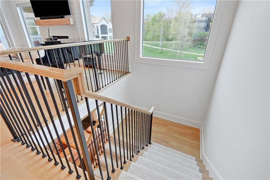 Photo 38 of 60 - 2144 W 89th Terrace