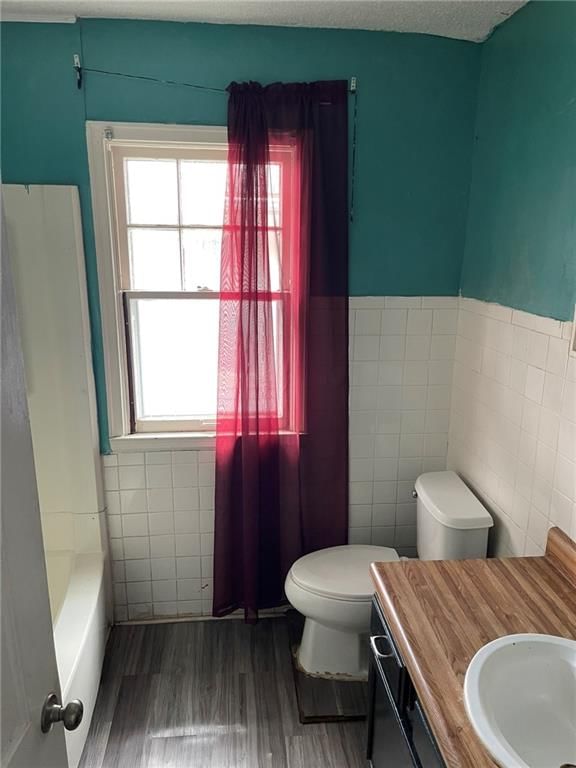 5229 E 8th Street — photo 10