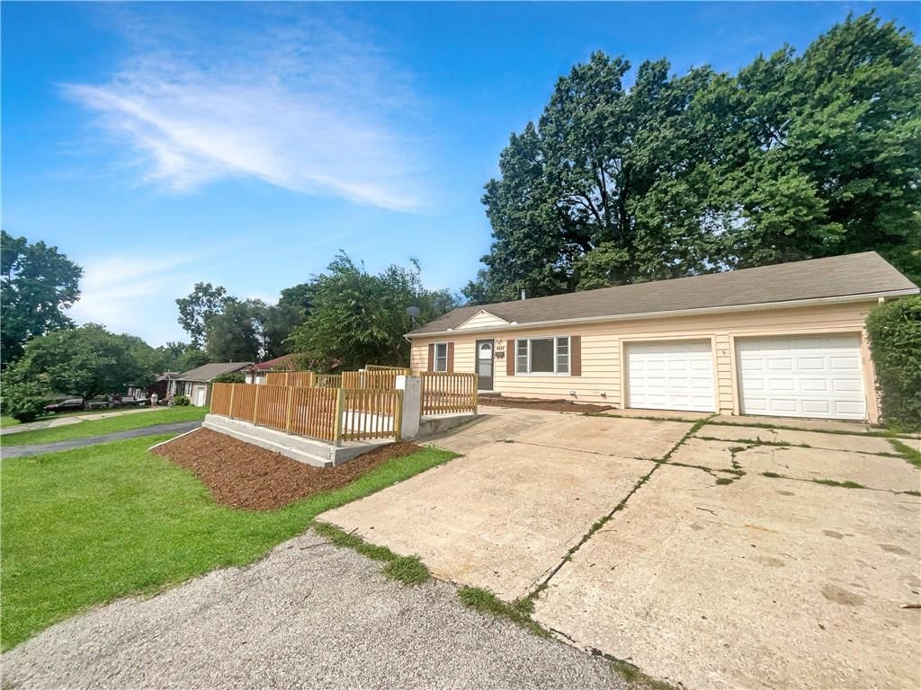 4958 N Lister Avenue, Kansas City, MO