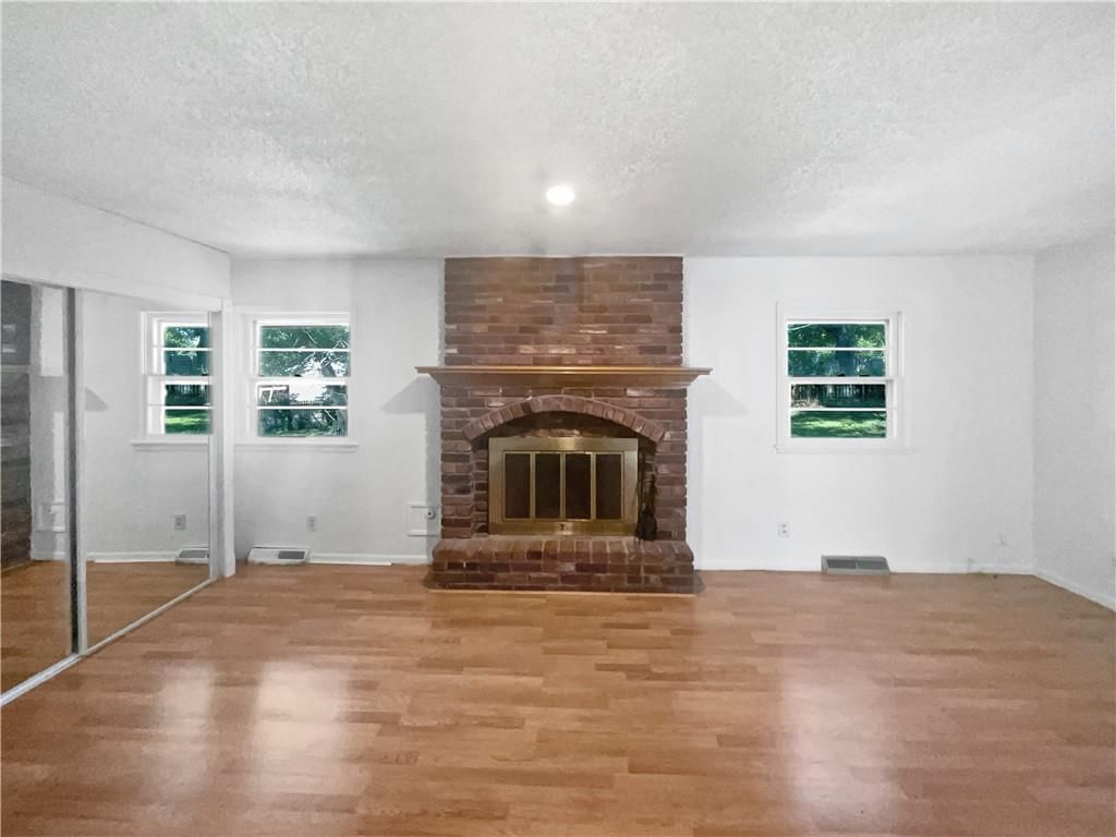 4958 N Lister Avenue — photo 3