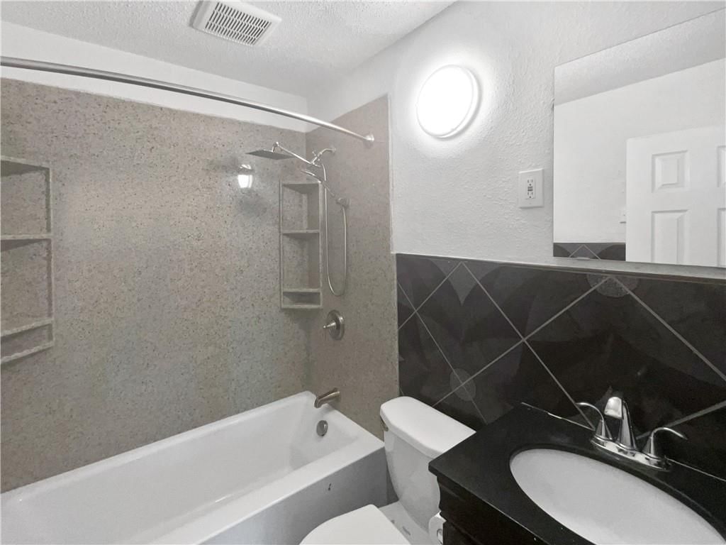 4958 N Lister Avenue — photo 7