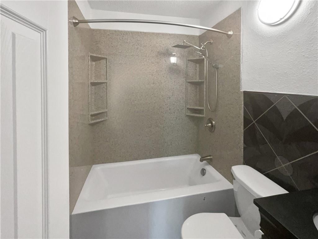 4958 N Lister Avenue — photo 19