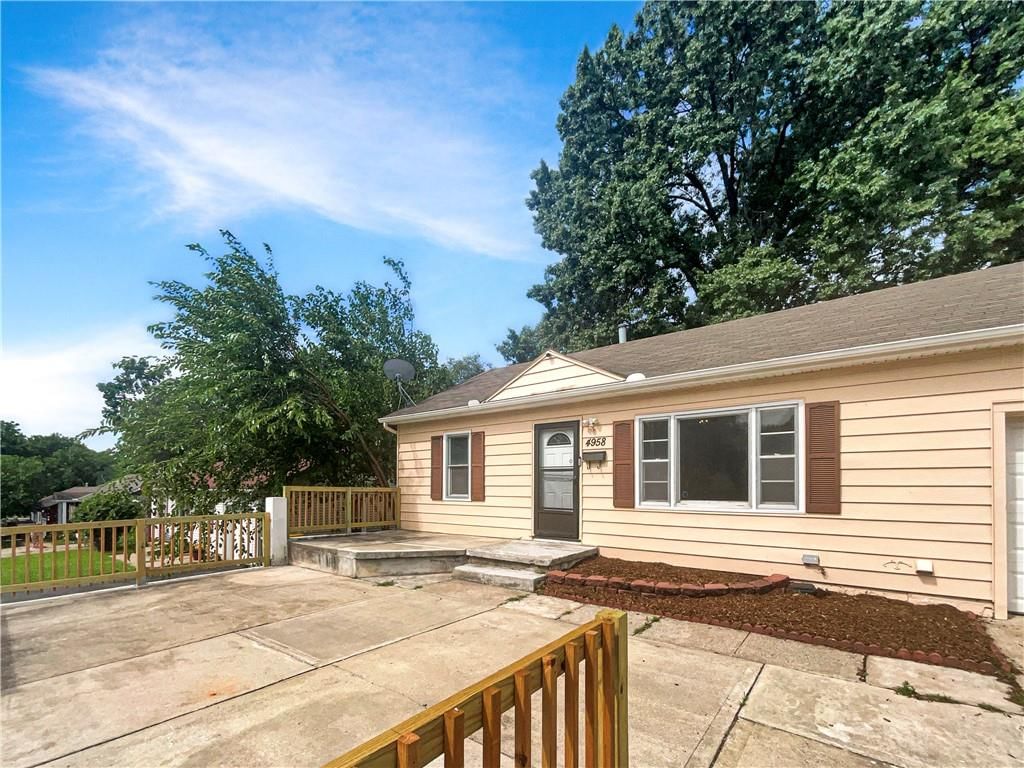 4958 N Lister Avenue — photo 22