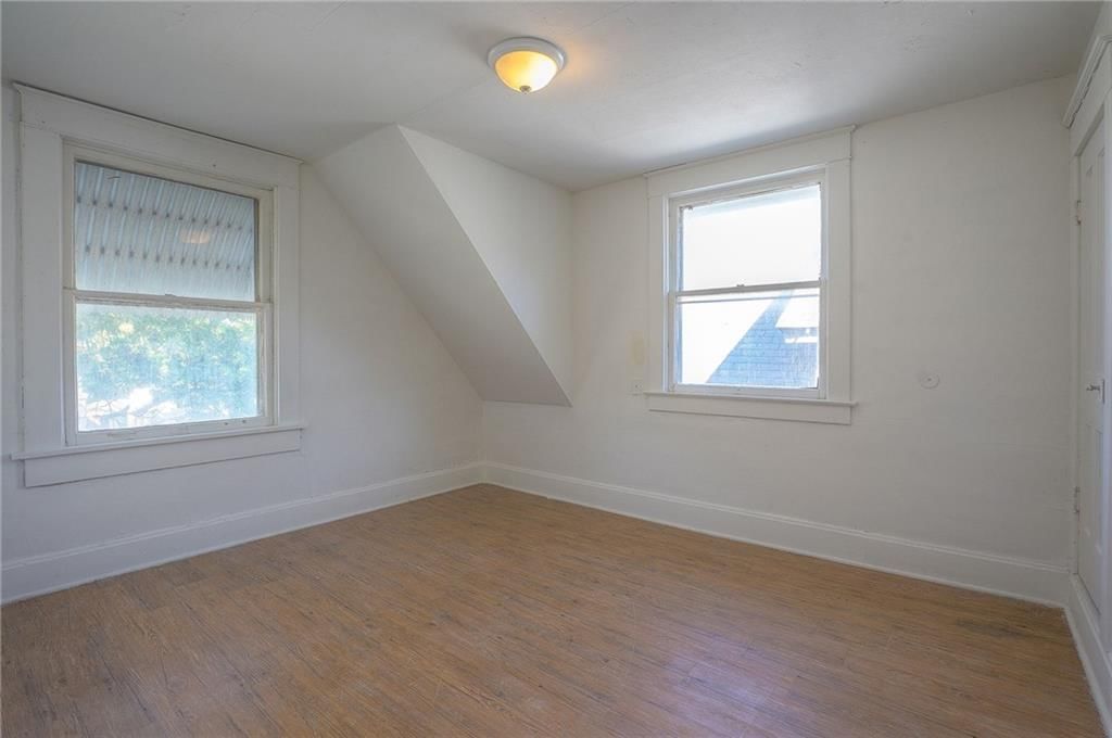 Photo 20 of 35 - 203 N Thorpe Street