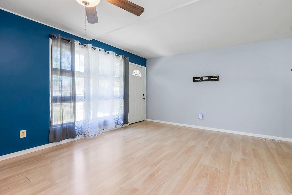 1202 S Willow Street — photo 2