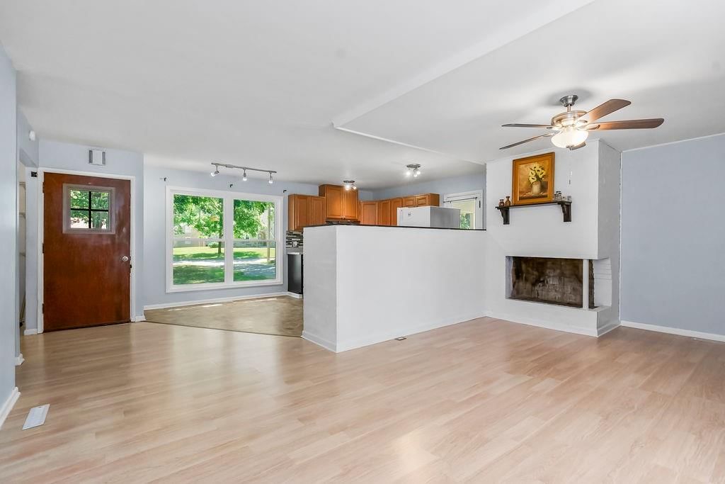 1202 S Willow Street — photo 4