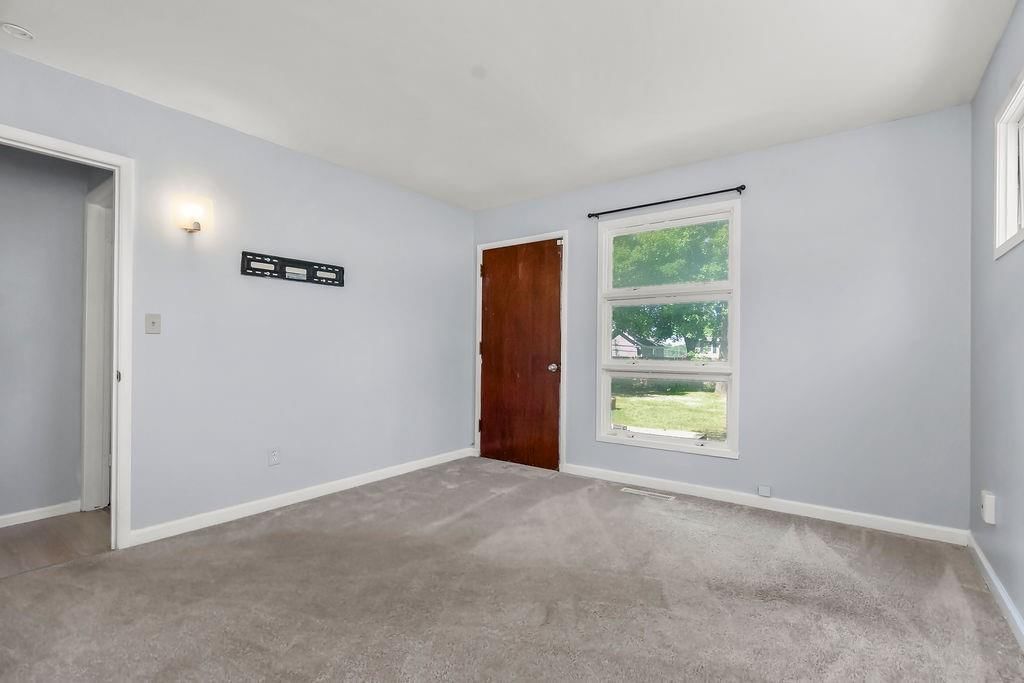 1202 S Willow Street — photo 11