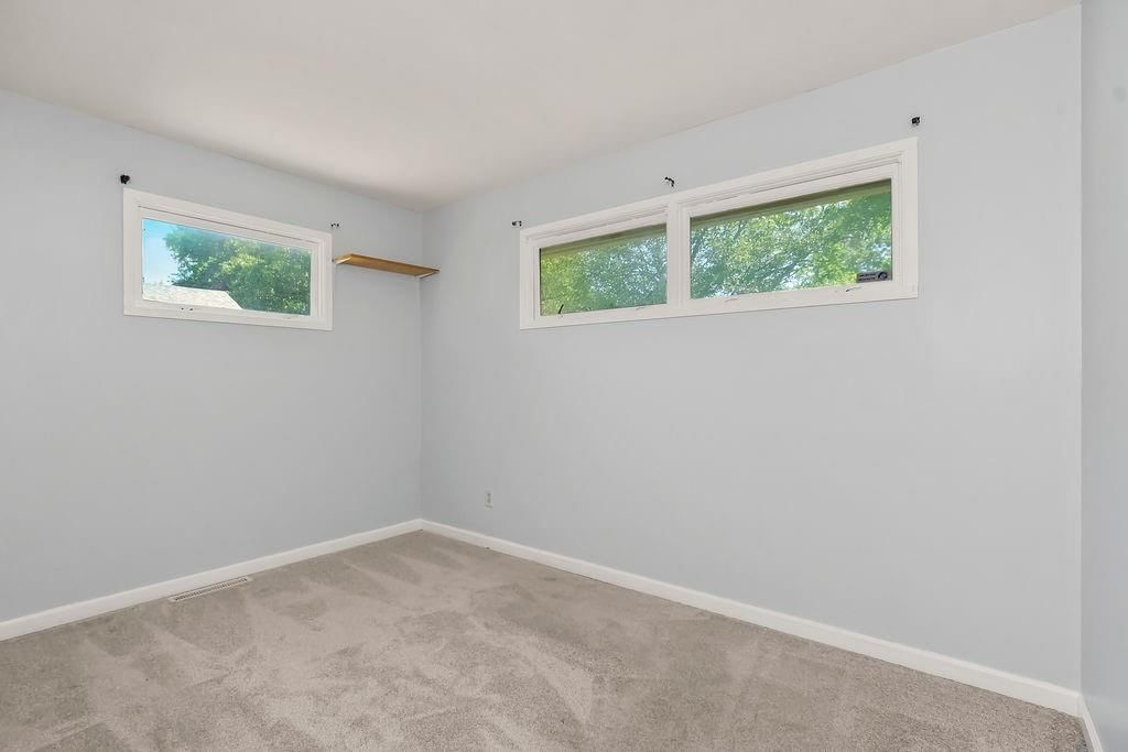 1202 S Willow Street — photo 12