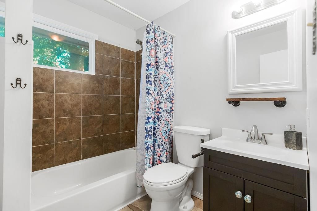 1202 S Willow Street — photo 14