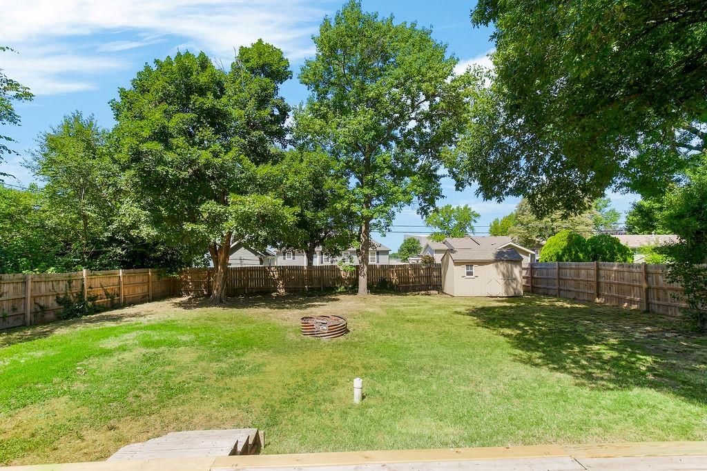 1202 S Willow Street — photo 20