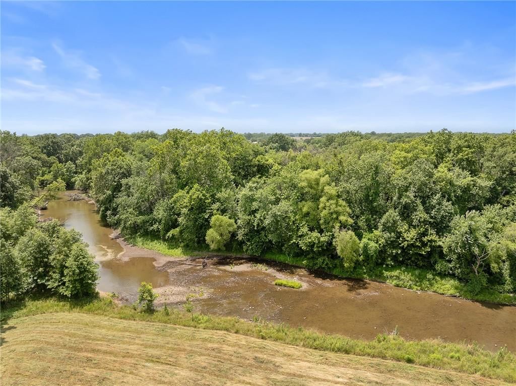 40000 E Gunn City Road — photo 89