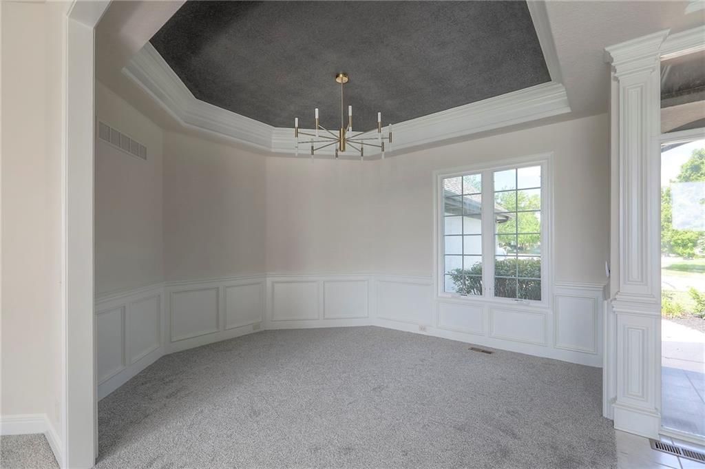 129 SE Chelsea Drive — photo 11