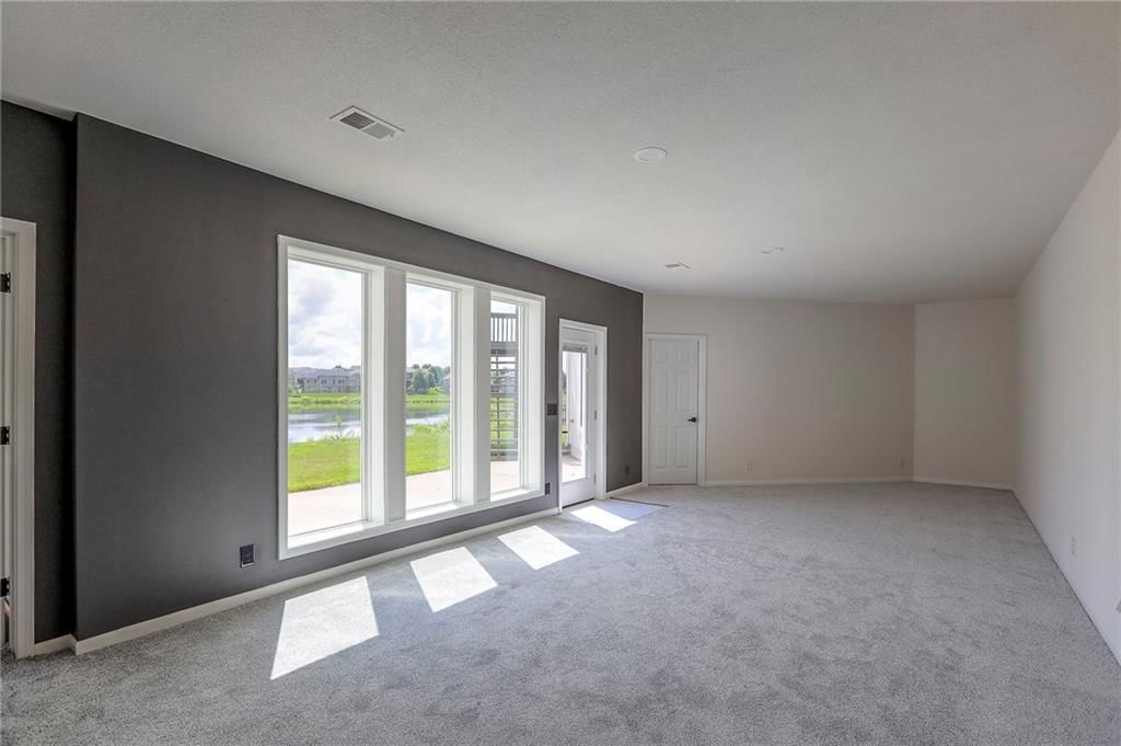 129 SE Chelsea Drive — photo 26