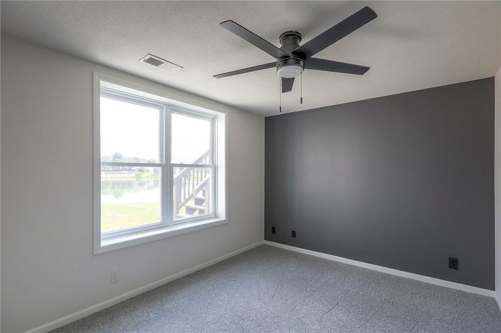 129 SE Chelsea Drive — photo 27