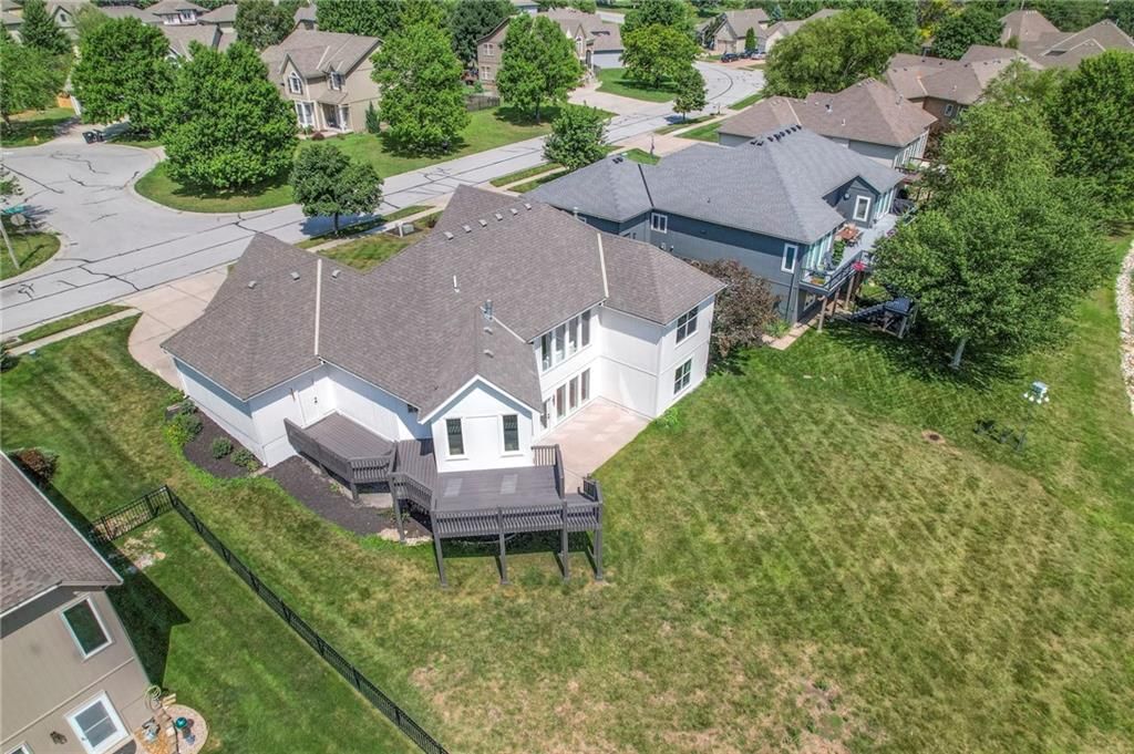 129 SE Chelsea Drive — photo 36
