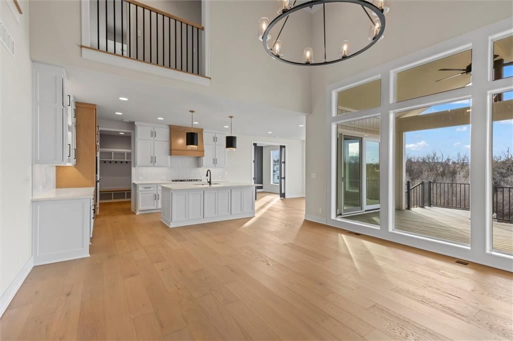 8008 Round Prairie Street — photo 8