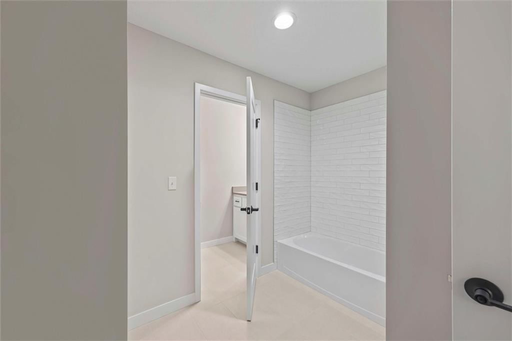 8008 Round Prairie Street — photo 30
