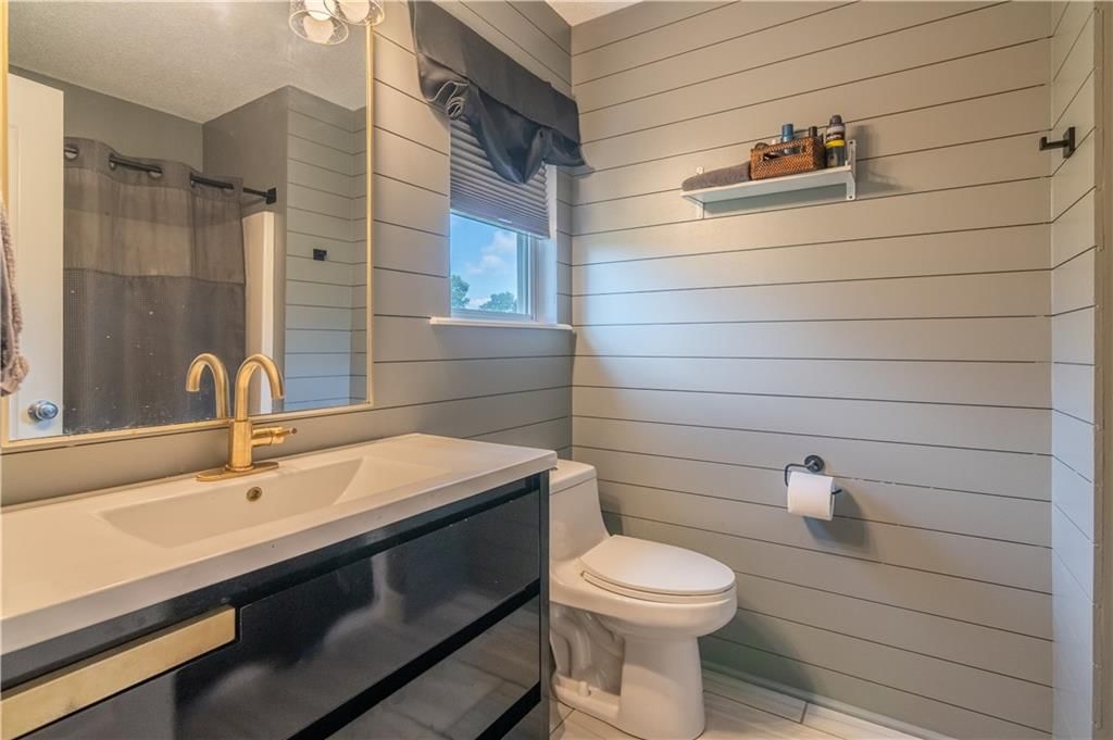 11424 N Ewing Avenue — photo 18