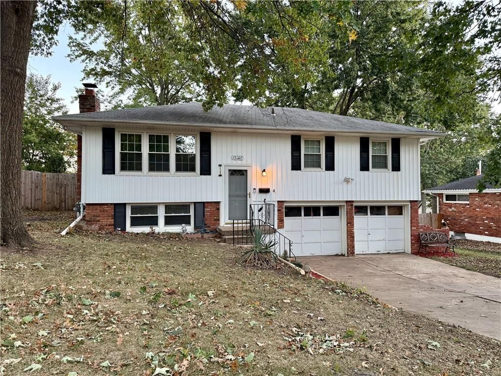 15307 E 44th Terrace S — photo 2
