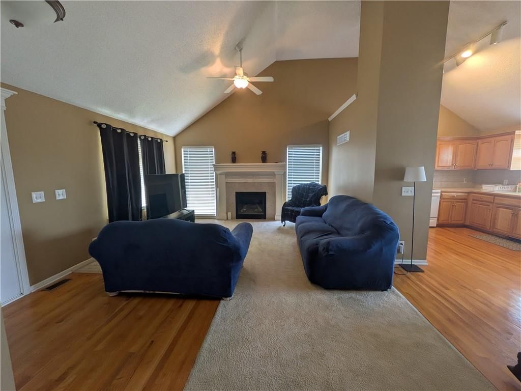 Photo 8 of 29 - 4008 NE 83rd Street