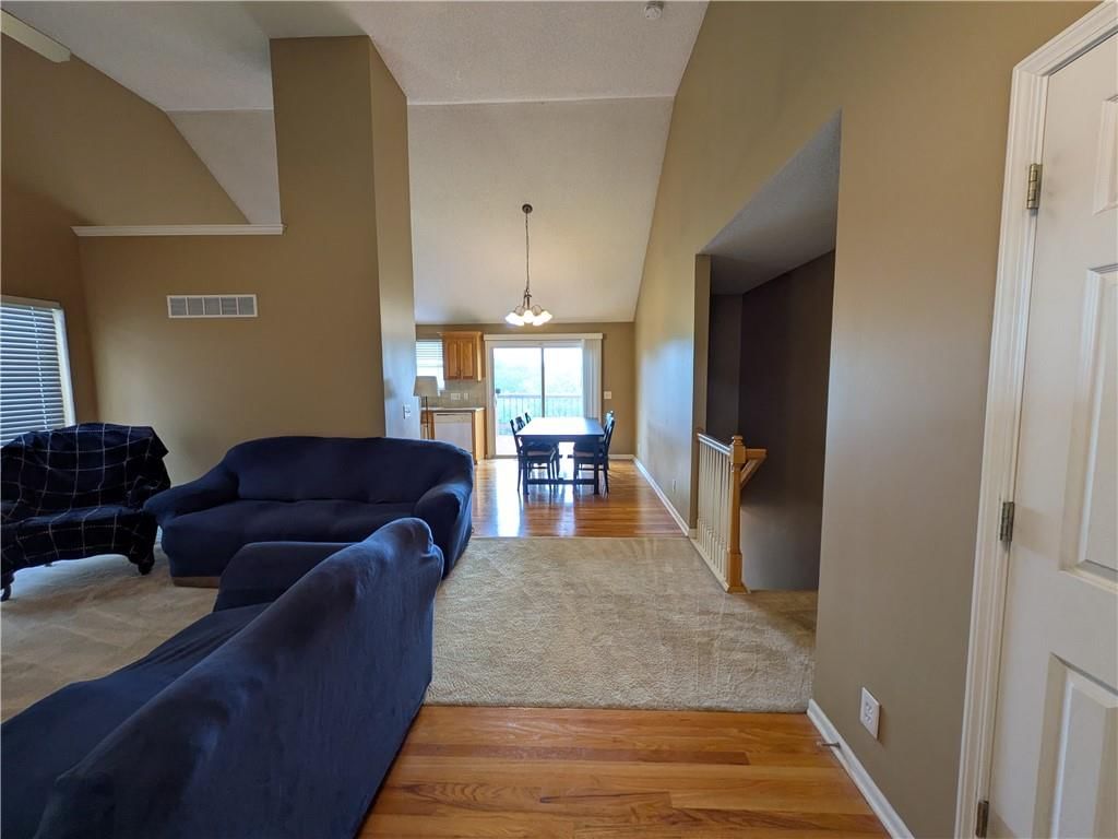 Photo 10 of 29 - 4008 NE 83rd Street
