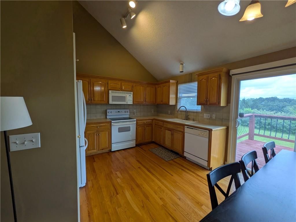 Photo 13 of 29 - 4008 NE 83rd Street