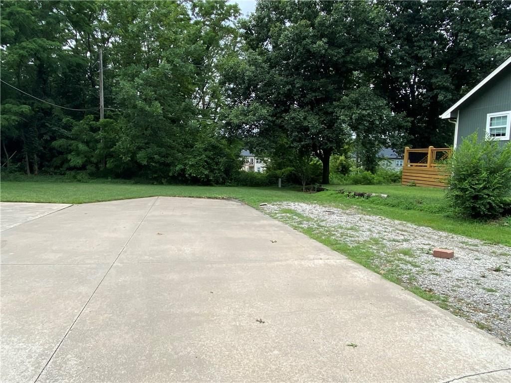 1406 E 2nd Street — photo 31
