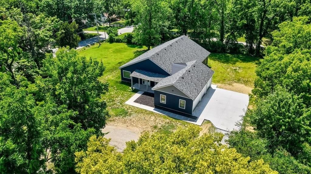 7844 James A Reed Road — photo 35
