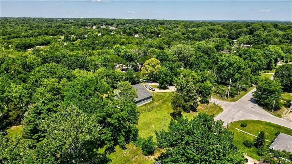 7844 James A Reed Road — photo 38
