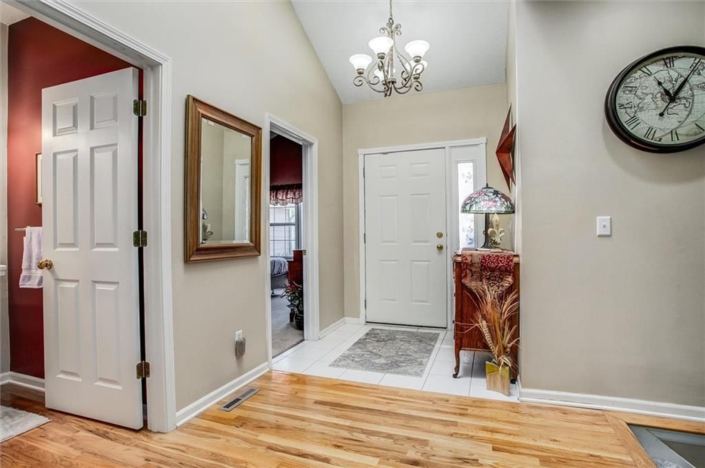 4317 Coachman Drive — photo 2