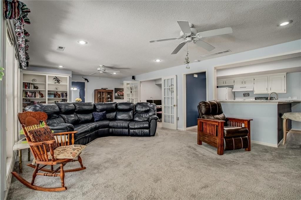 4317 Coachman Drive — photo 19