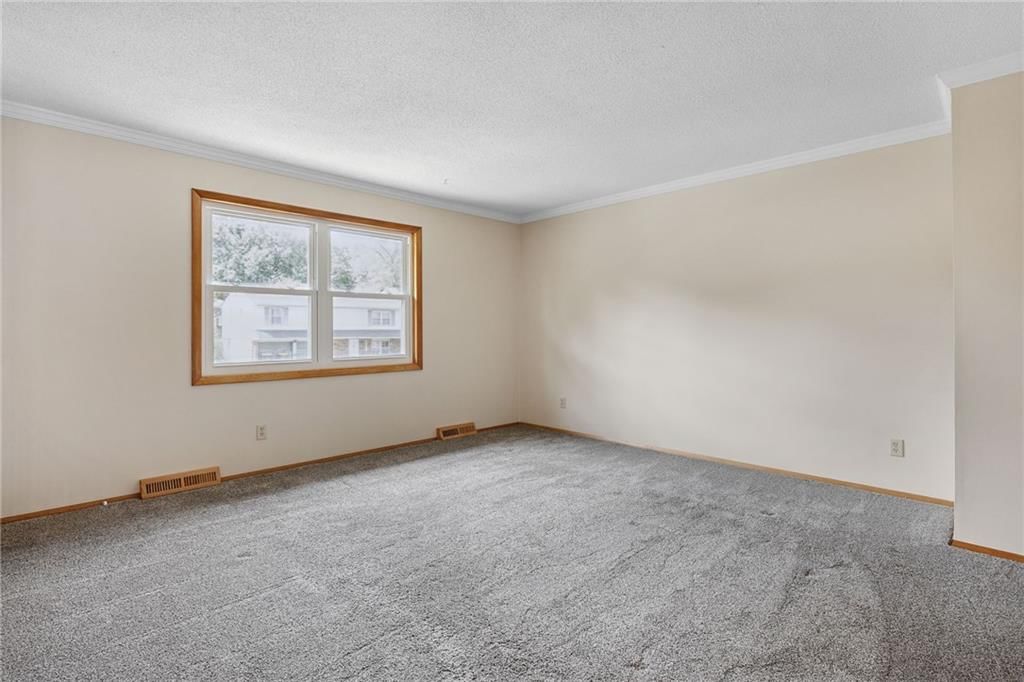 Photo 8 of 35 - 5032 NE 57th Terrace