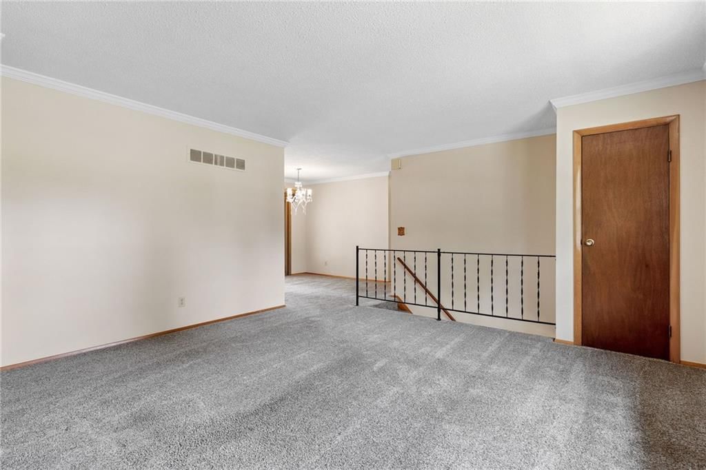 Photo 10 of 35 - 5032 NE 57th Terrace