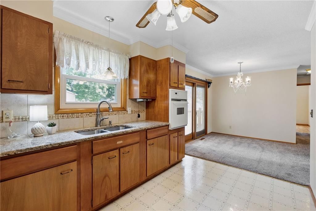 Photo 13 of 35 - 5032 NE 57th Terrace