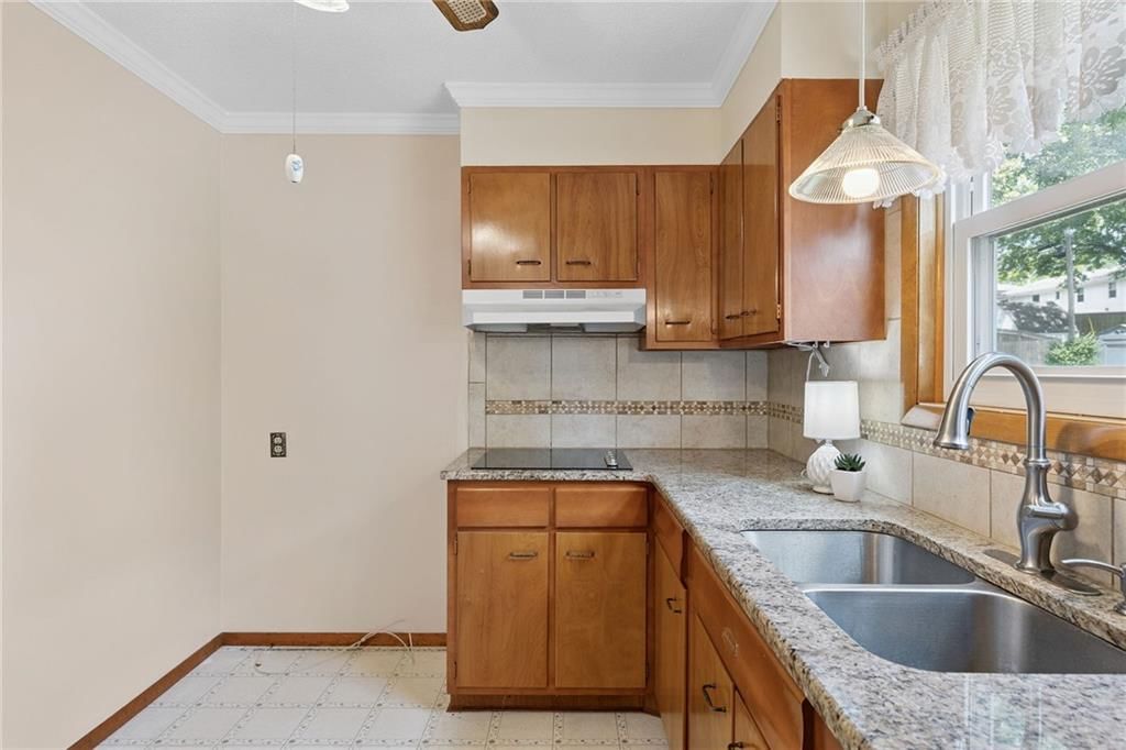 Photo 14 of 35 - 5032 NE 57th Terrace