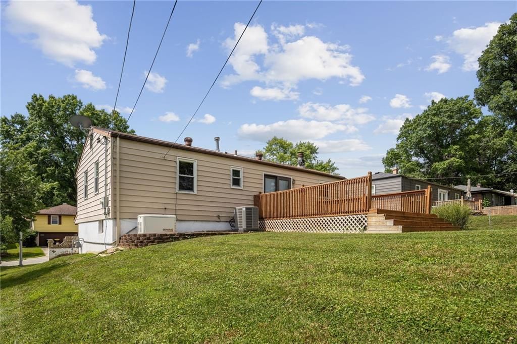 Photo 27 of 35 - 5032 NE 57th Terrace