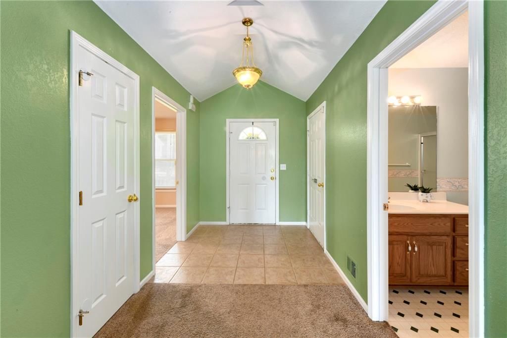 4204 Broadway Terrace — photo 9