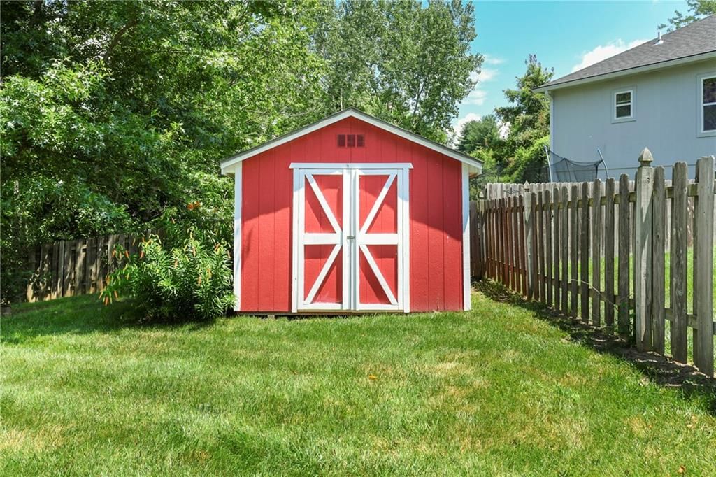 4204 Broadway Terrace — photo 40