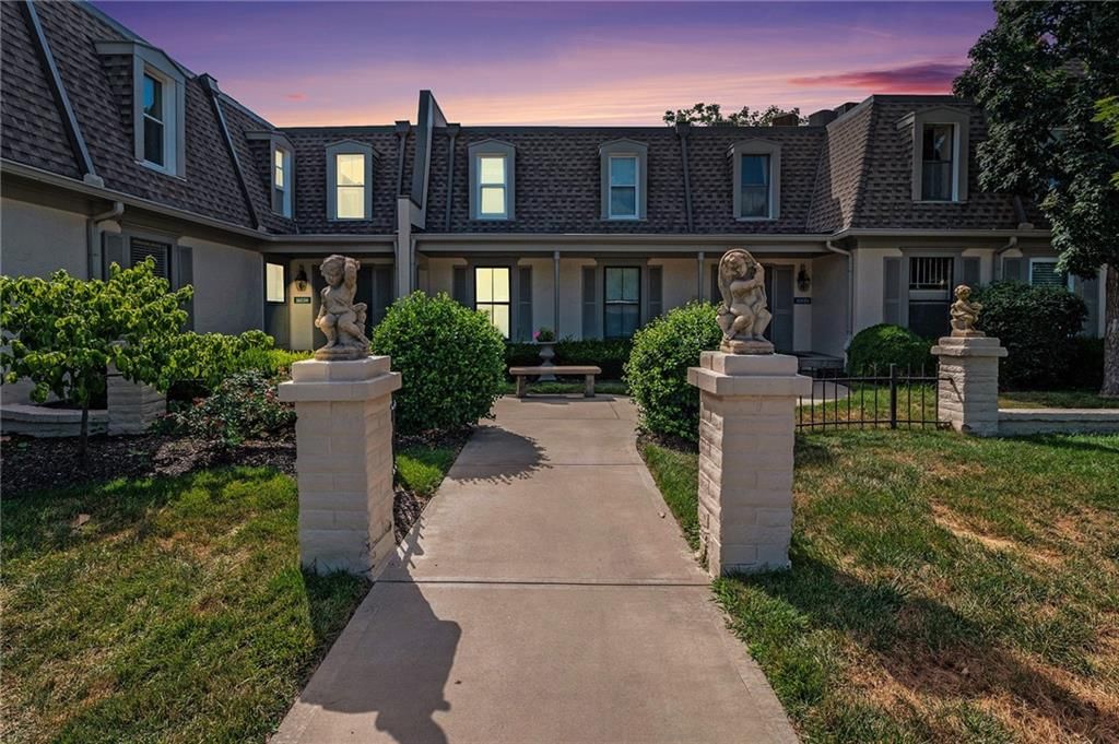 10758 GLENWOOD Street — photo 2