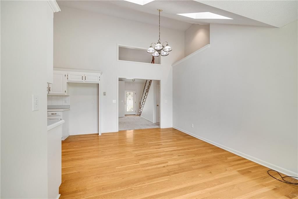 Photo 8 of 26 - 1541 NE Tawny Drive
