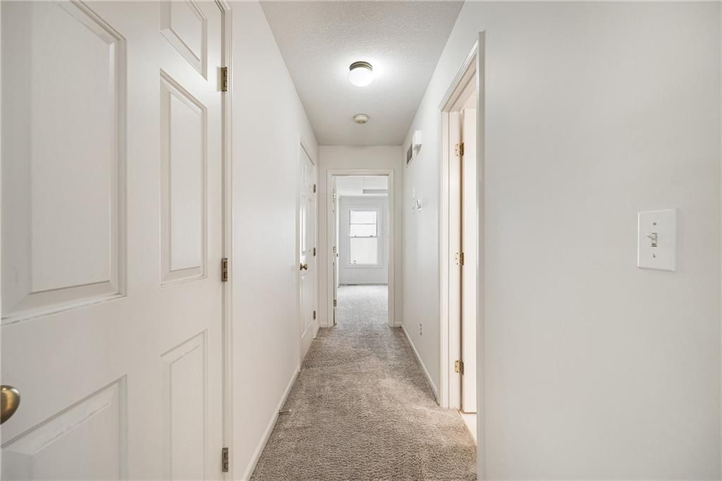 Photo 9 of 26 - 1541 NE Tawny Drive