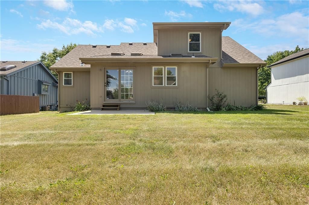 Photo 23 of 26 - 1541 NE Tawny Drive